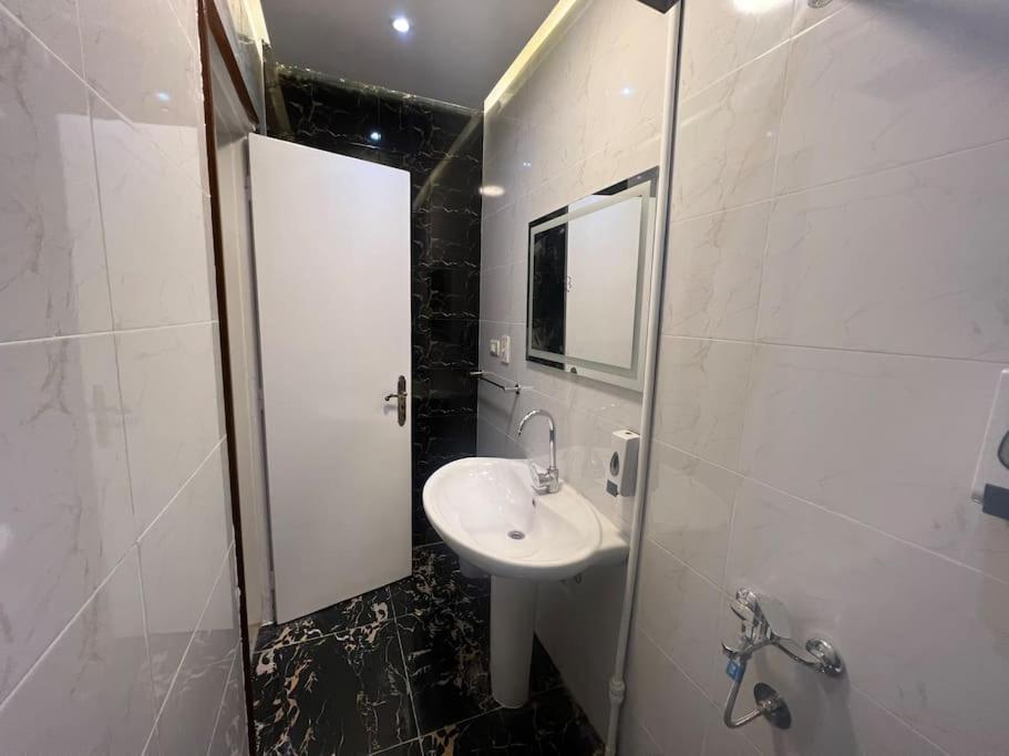 Luxury Apartment Downtown Каир Экстерьер фото